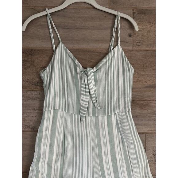 MINKPINK Low Tide Tie Front Cropped Jumpsuit Green White XS - Picture 3 of 10